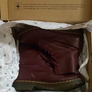 🔥 Dr. Martens- AirWair boots 🥾